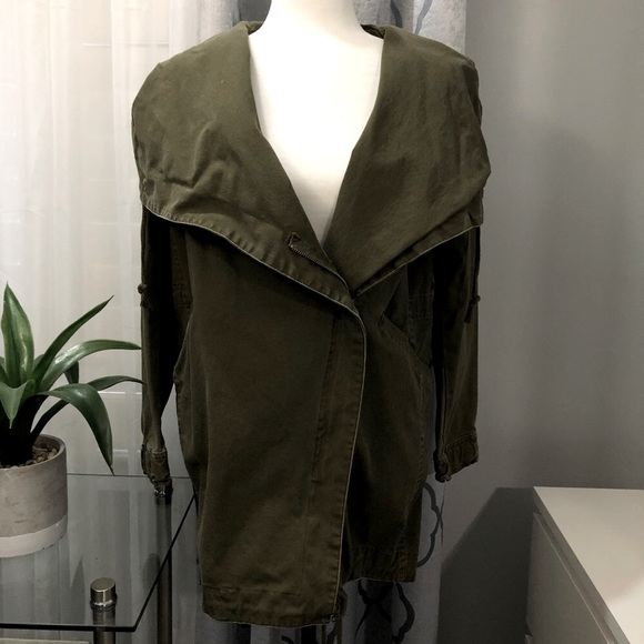 Green Hooded Jacket - Picture 1 of 6